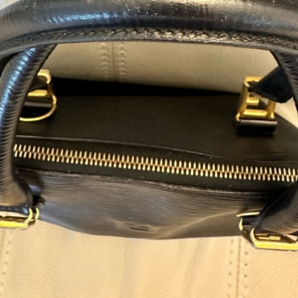 Fendi Black Leather Handbag with Gold Accents - Picture 9 of 12